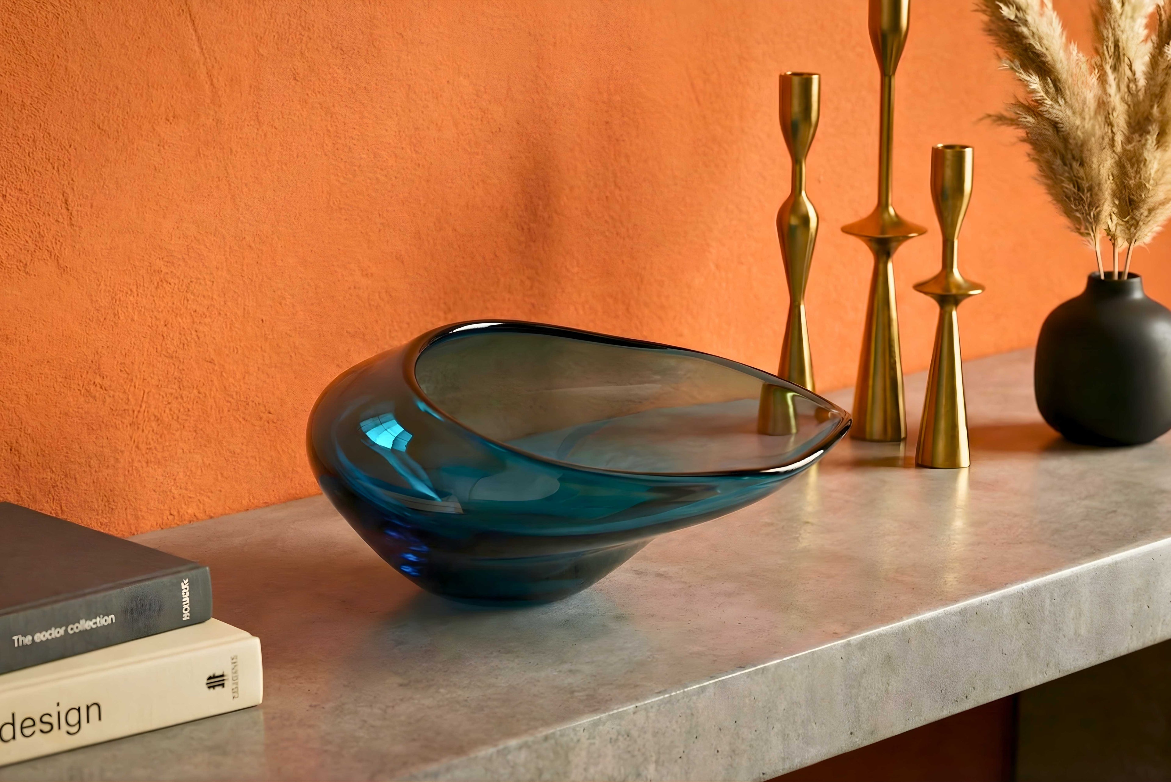 Lagoon Crest Centrepiece