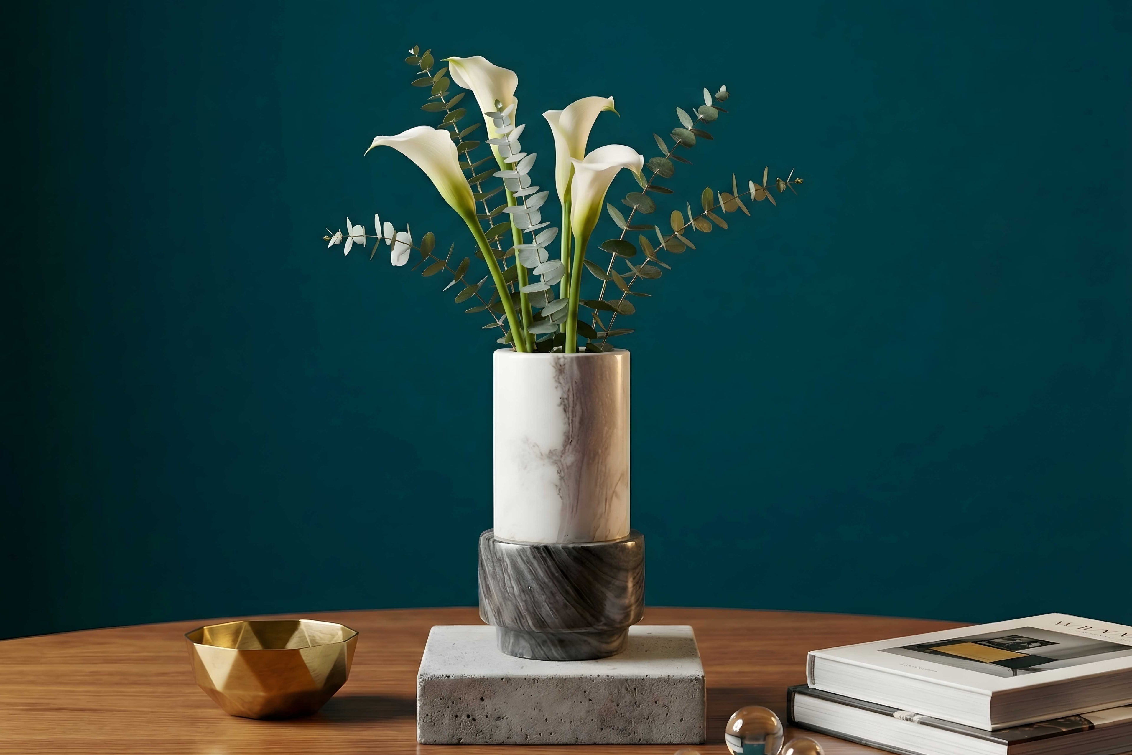 Shadow Splash Vase
