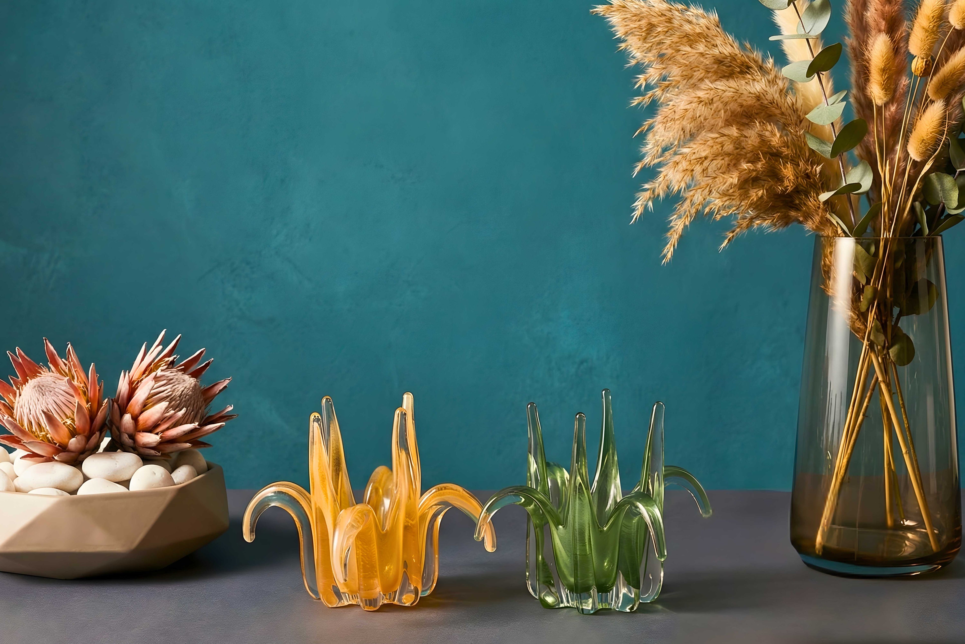 Gleam Petal Candle Stand